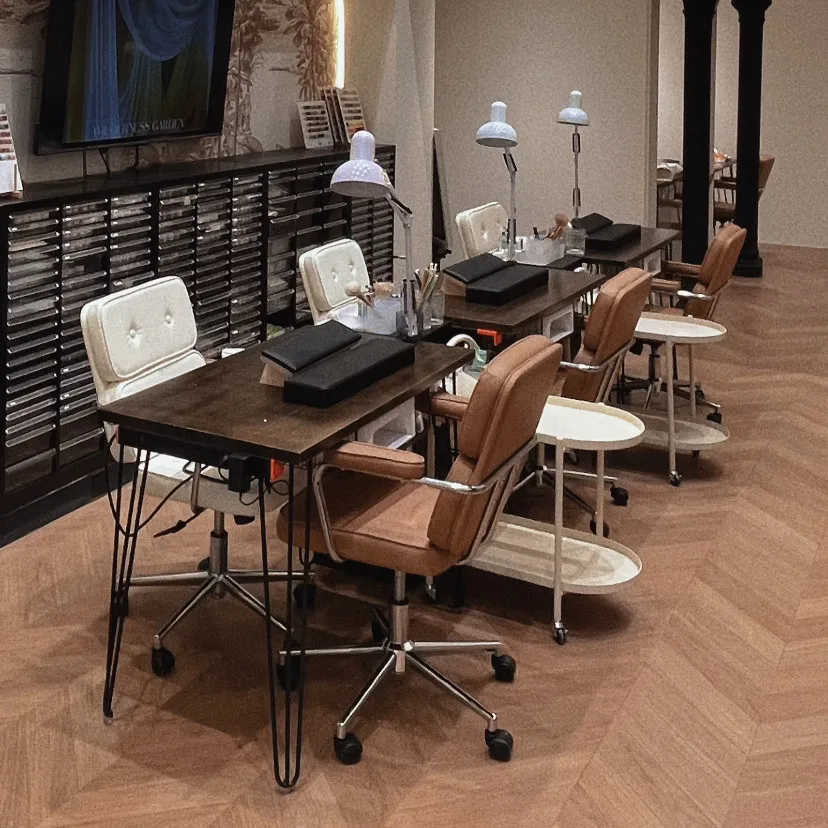 * Nail Art Table Set Light Luxury Commercial Salon Furniture Special Price Single Double Manicure Table for Sale