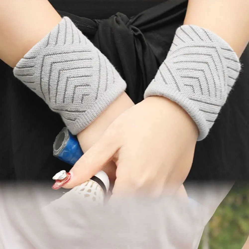 

Thickened Badminton Wristband Volleyball Wrist Wrap Sports Wristbands Basketball Running Wrist Protection Sport Accessories