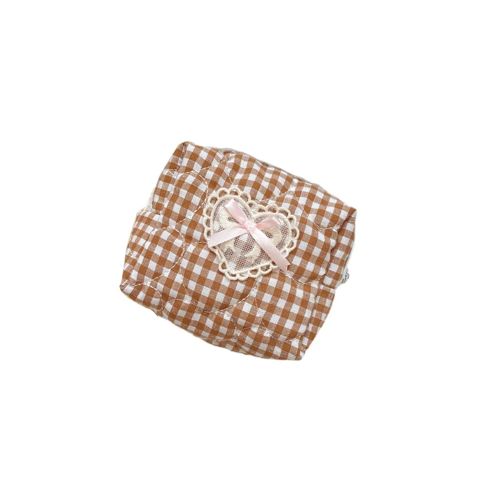Quilted Portable Cosmetic Bag Lace Heart Bow Heart-shaped Travel Toiletry Pouch Zipper Closure Three-dimensional Bow
