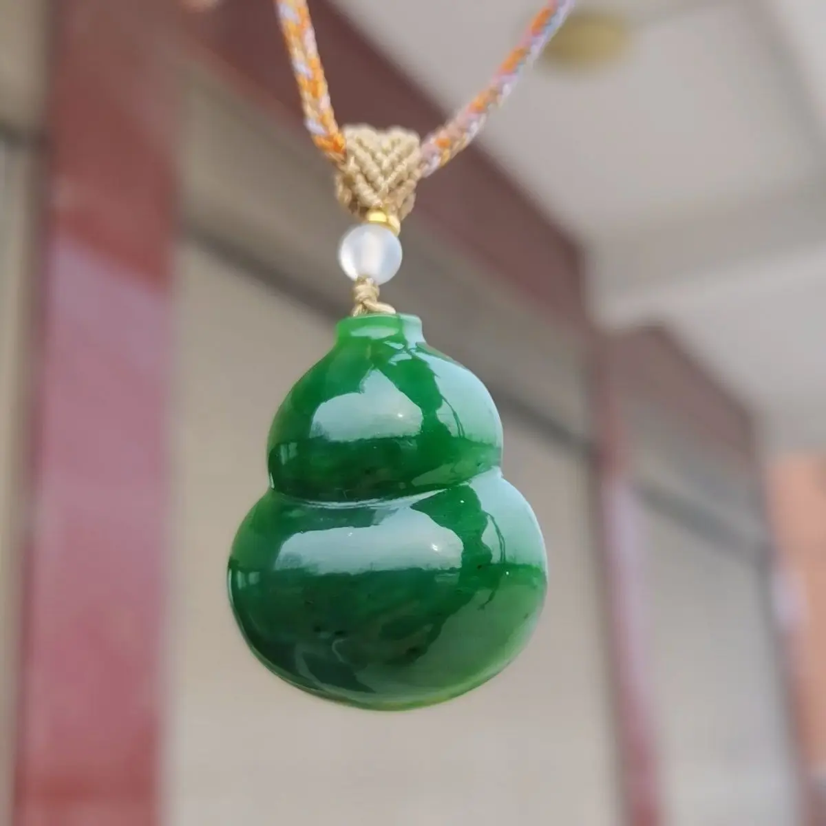 Natural Hetian jade jasper pendant jade spinach gourd necklace new Chinese hand-carved exquisite sweater chain