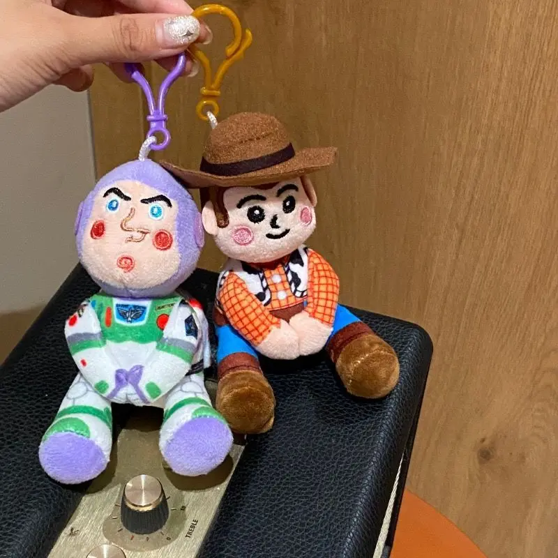 Bonito retro buzz lightyear/moody pingente de pelúcia chaveiro dos desenhos animados casal pingente mochila boneca decoração presente do feriado das crianças