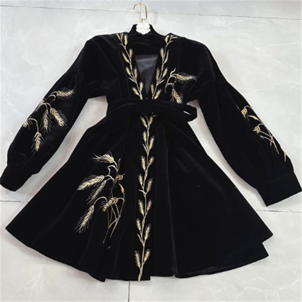 

Black belt embroidered design velvet long-sleeved a lien dress women
