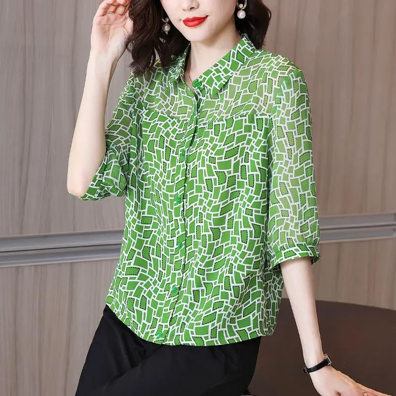 Womens Blouses New Arrival 2023 Spring Summer Lapel Shirt Half Sleeve Button Floral Leopard Letter Printing Elegant Fashion Tops