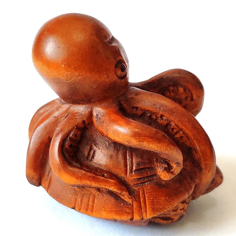 

Y8133 - 1.8 Inches Hand Carved Japanese Boxwood Netsuke Carving Figurine - Octopus and Turtle