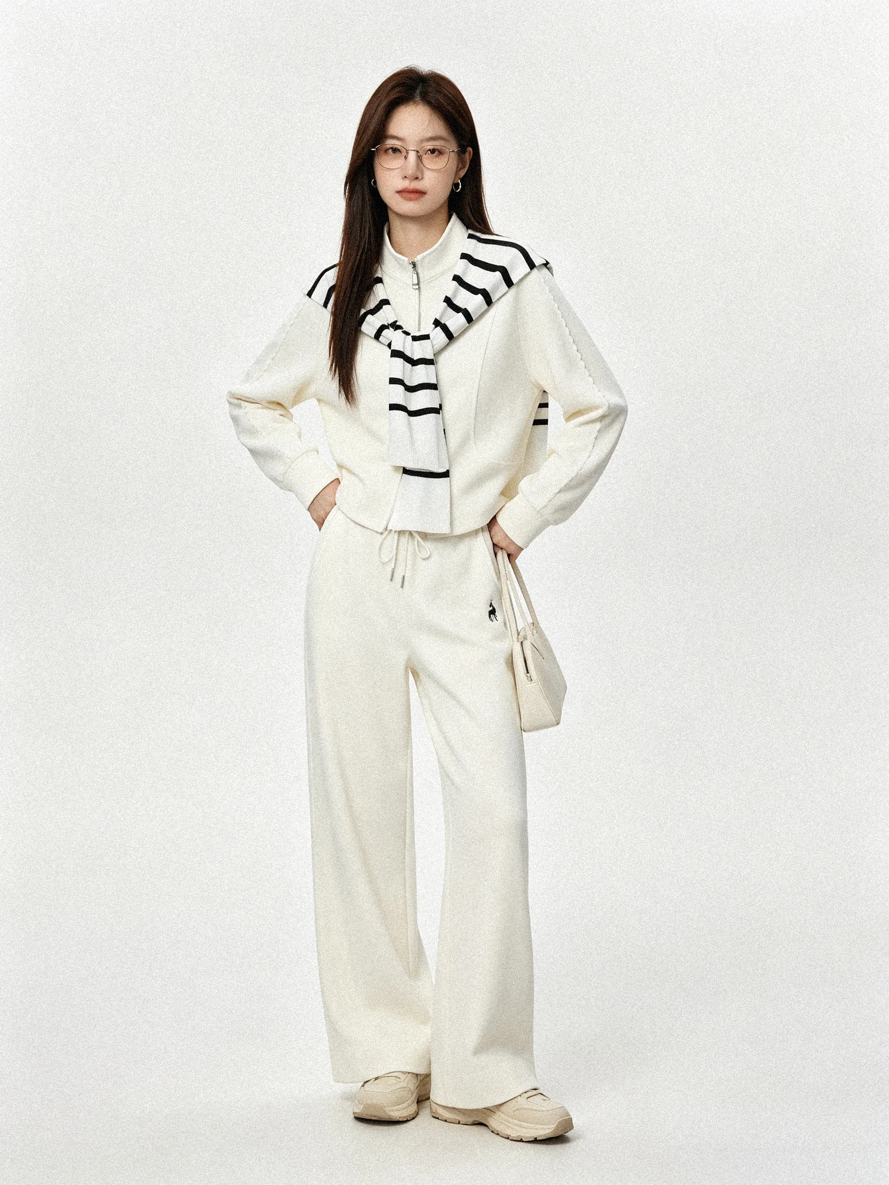 Early Autumn Casual Stripe Pattern Stand Collar Sweatshirt Jacket And Wide Leg Pants Slimming Set Anti Aging Trendy Women's F...