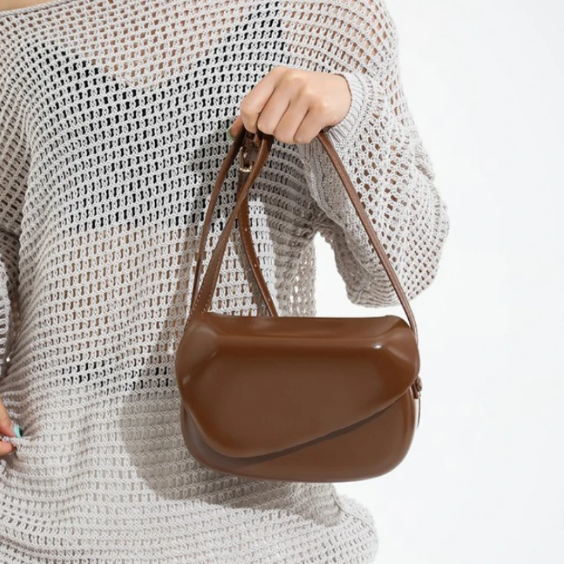 

PU Solid Color Large Capacity Shoulder Bags Temperament Sweet Crossbody Bags for Women 2026 Hot Sale Light Luxury Versatile Bags