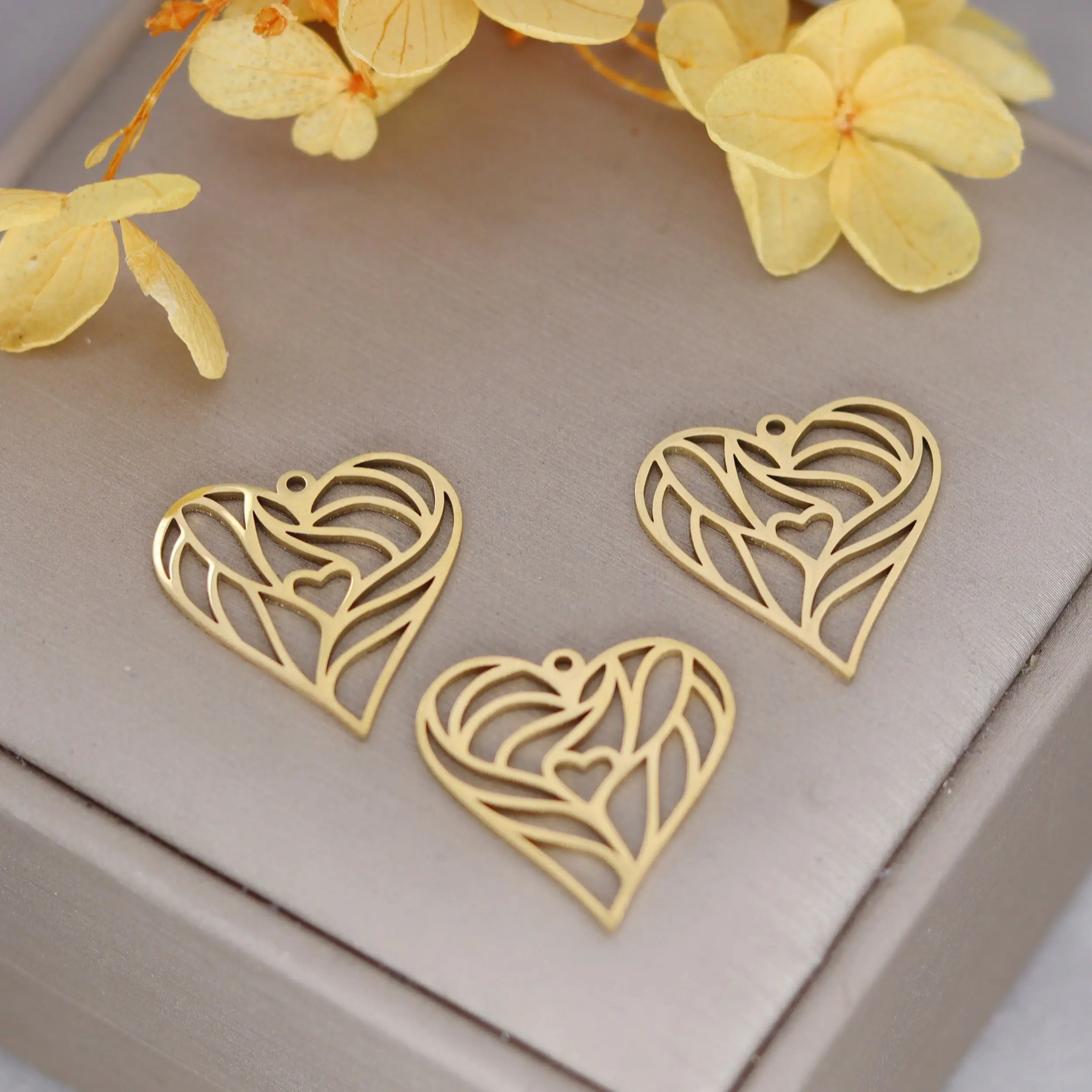 3pcs DIY Jewelry Heart Leaf Stainless Steel Pendant Charms for Jewelry Making Tassels Earrings Bracelets Women diy Accessories