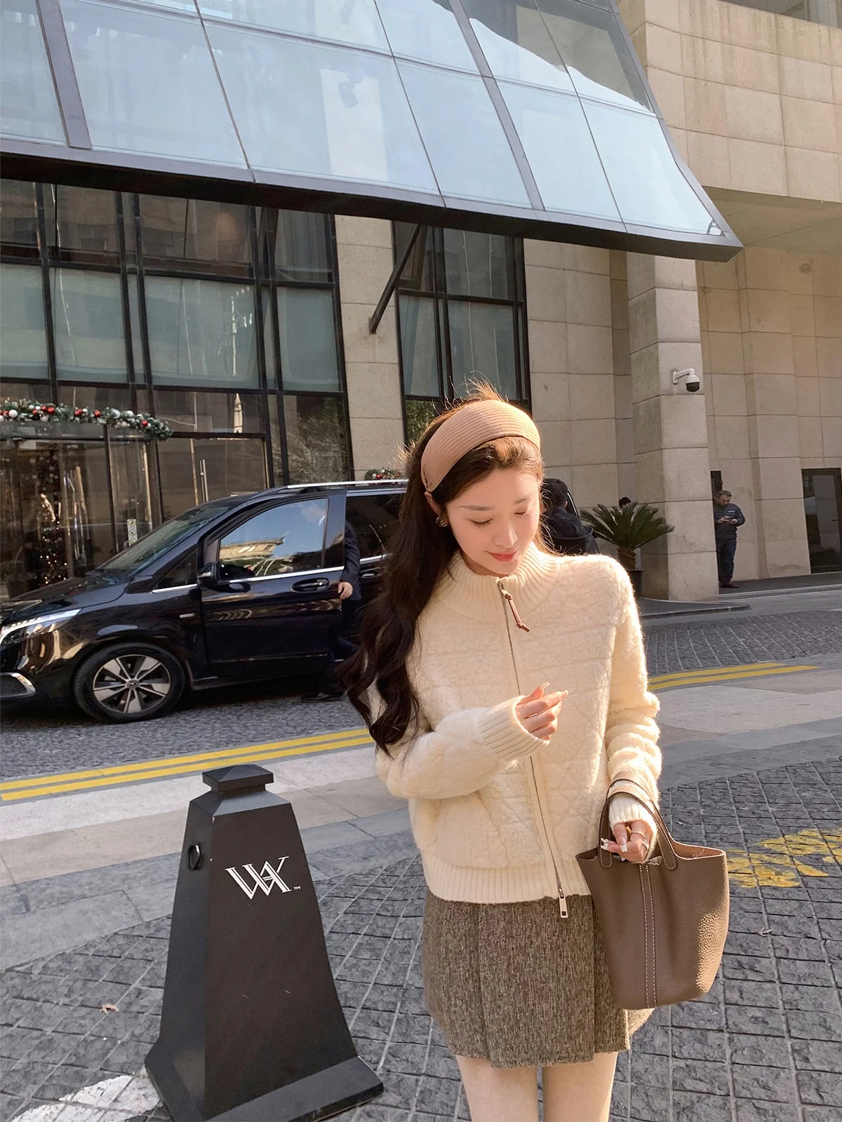 

Женский свитер Cchen Chencheng из мягкого овечьего меха с двойной молнией, дизайн для зимы, повседневный стиль, длинный рукав, высокое качество...