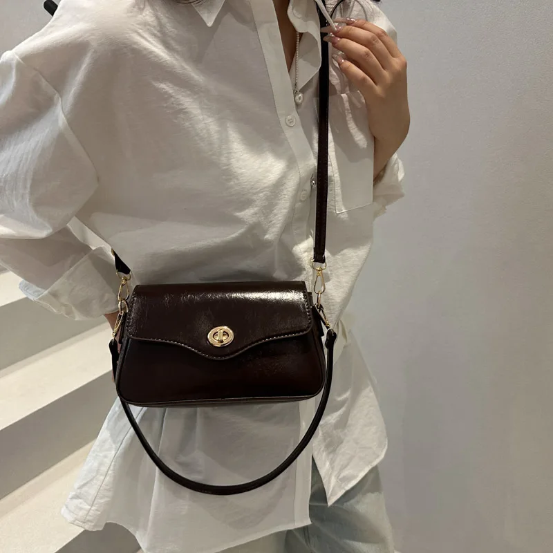 Retro Style Square Handbag Women's Commuter Bag Shoulder Crossbody Bag Soft PU Leather Pure Color Trendy Small Bag