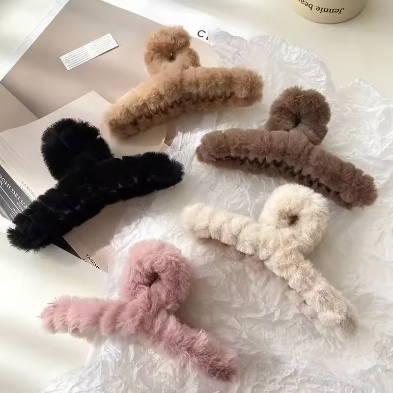 Winter Faux Fur Hair Claw for Women Elegant Acrylic Crab Barrette Hairpin Girl-Hair Accessories Furry Headwear Hair Claw Clip - Image 6