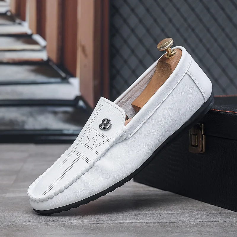 

New fashionable casual business lazy leather shoes, trendy, breathable and perforated loafers, bean shoes