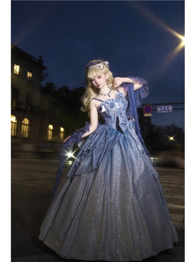 

Синий студент День присутствия церемония художественного экзамена хостинг выпускного представления платье