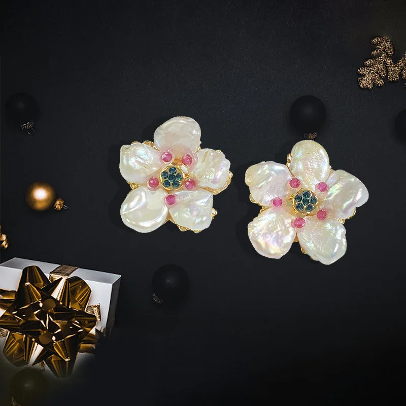 

Natural freshwater pearl without plum blossom stud earrings niche design 925 silver simple and versatile