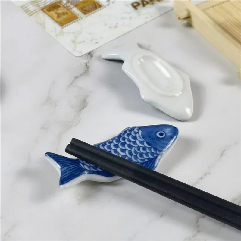 1-2Pcs Cute Fish Shape Ceramic Decorative Chopsticks Holder Rack Spoon Fork Rest Kitchen Tableware Spoon Holder