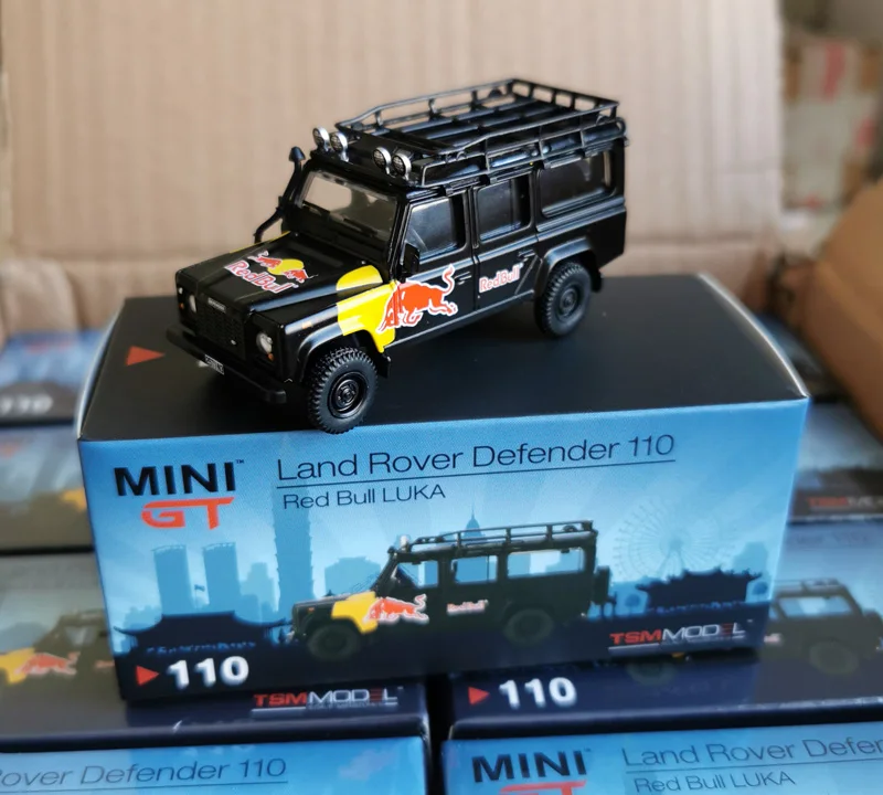 

TSM Minigt 1/64 #110 Land Rover Defender 110 LUKA Black Simulation Die-cast alloy car collection model toy collection gifts