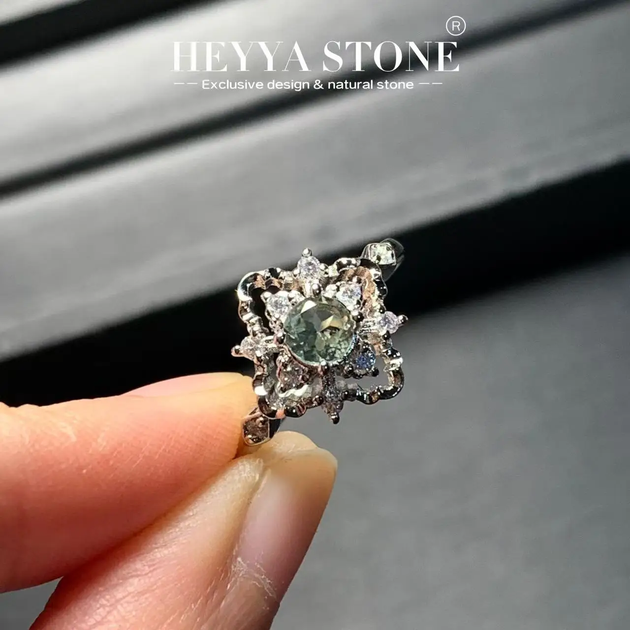 女性用ナチュラルグリーントルマリンリング,ステンレススチール,シンプルなファインジュエリー,ヴィンテージストーン,ジェムストーン,クラシックスタイル