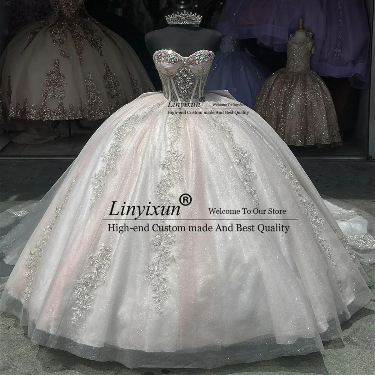 Off The Shoulder Tulle Cape Ball Gown Quinceanera Dress Champagne Long Train corsetto abiti da sposa Sweet 16 Vestidos De 15 asenos