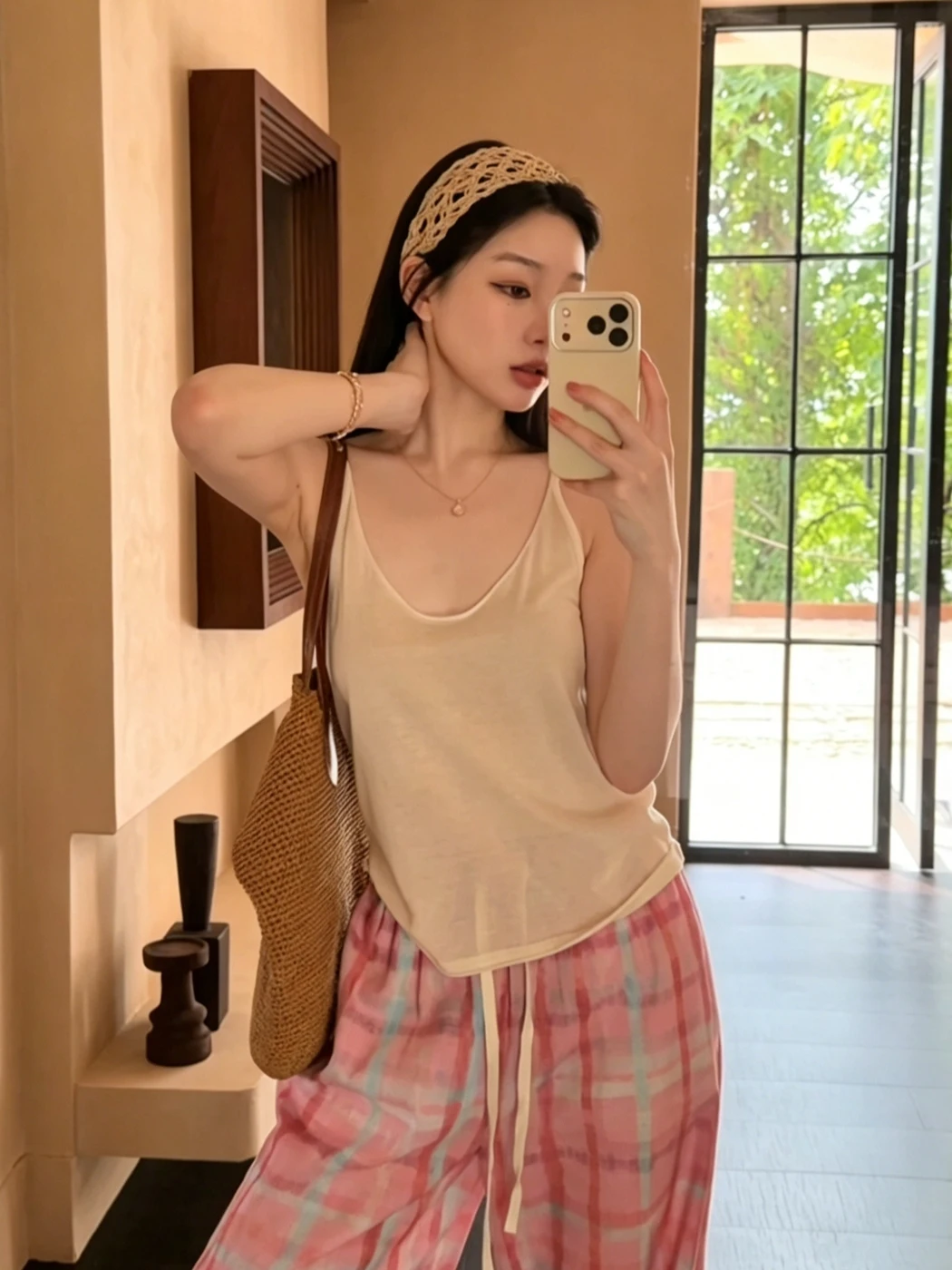 

Korean Style Loose Ice Silk U-Neck Strap Vest Women Summer Outdoor Casual Slimming Versatile Sleeveless Top