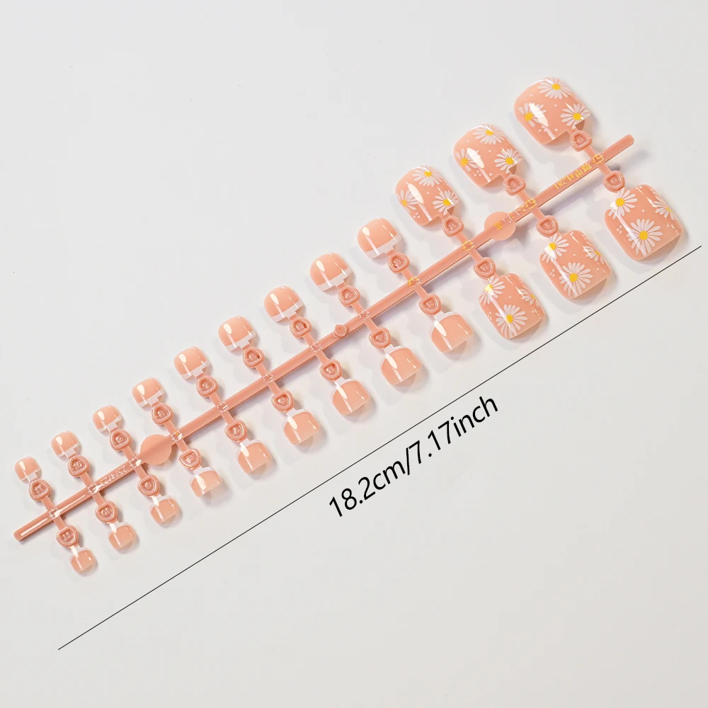 120Pcs Daisy Flower Design French Fake Toenails Short Square Nude Press On Toenail for Women Wearable Full Cover False Toe Nail