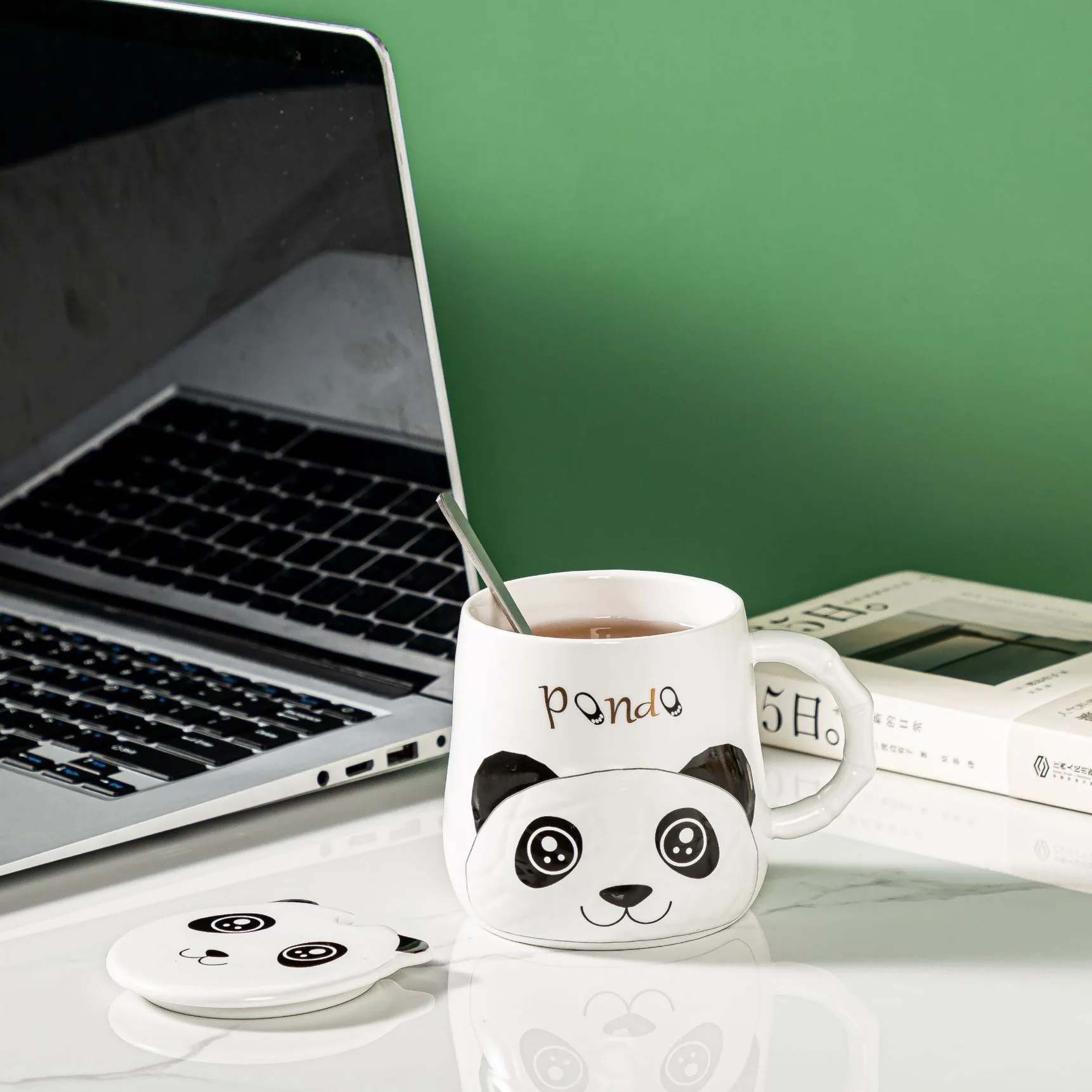 

Lovely Panda Ceramic Mug with Cover, Big Capacity Coffee Cup for Women, Cute Gift for Office and Home