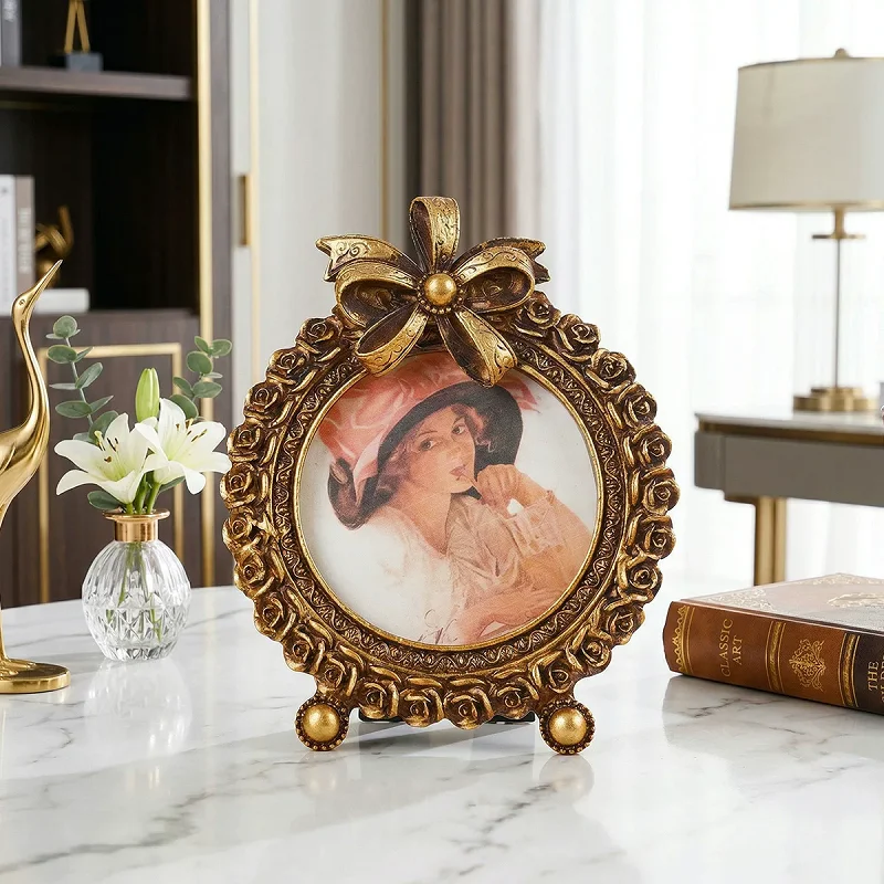 European Antique Gold Three-Dimensional Patterned Circular Photo Frame Decorative Photography Frame