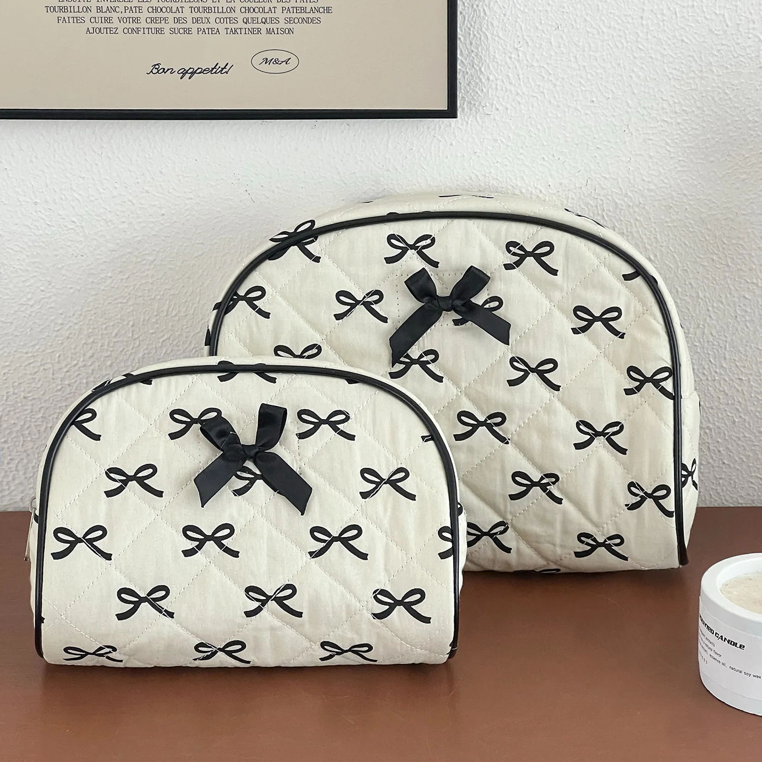 Sweet Bow Travel Portable Girls Cosmetic Bags Quilted Ladies Toiletry Storage Bag Semicircle Shaped Female Coin Purse Clutch