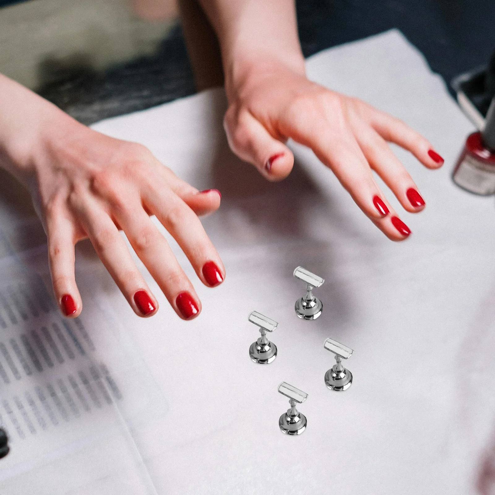 2 Blatt doppelseitige Nagel-Display-Aufkleber, transparent, stark haftende Nägel für Nail-Art-Ständer, zum Aufdrücken des Halters