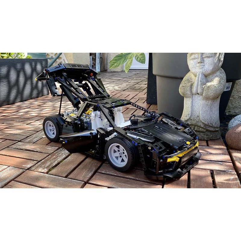 MOC-106519 Nero Rimasterizzato Supercar Assemblaggio Cuciture Building Block Modello 2395 Parti MOC Creativo Ragazzo Building Block Giocattolo Regalo