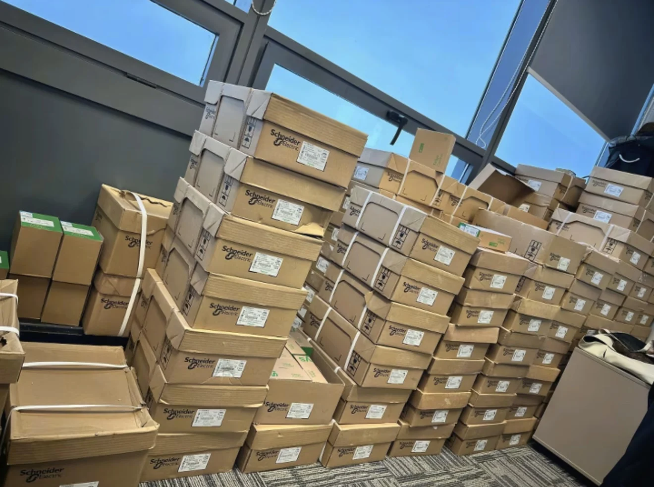 Plc 32001639-002 24v Humidifier Solenoid Includes Replaceable Strainer