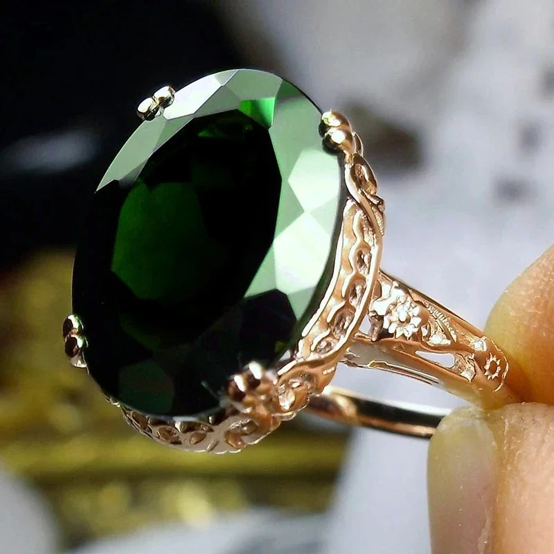 Luxury Women\'s Finger Rings for Party Bright Green Pear-shaped Crystal Noble Lady Vintage Style Accessories Gorgeous Gift