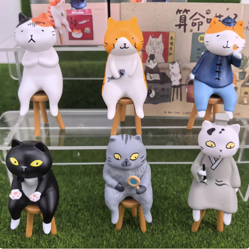 

Аниме-фигурка: Кошка-гадун в закрытой коробке, милая фигурка кошки со стульчиком, кавайный декор для стола, коллекционная игрушка, идеальный подарок ﻿