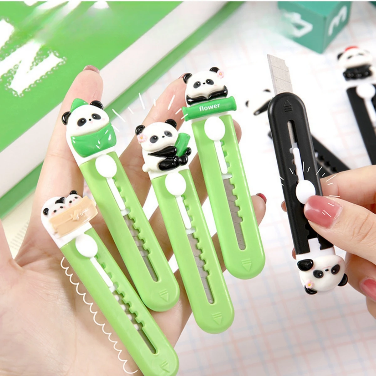 Mini cuchillo portátil Kawaii Panda Animals, cortador de caja, cortadores de papel elástico de bolsillo, suministros escolares y de oficina, regalo,