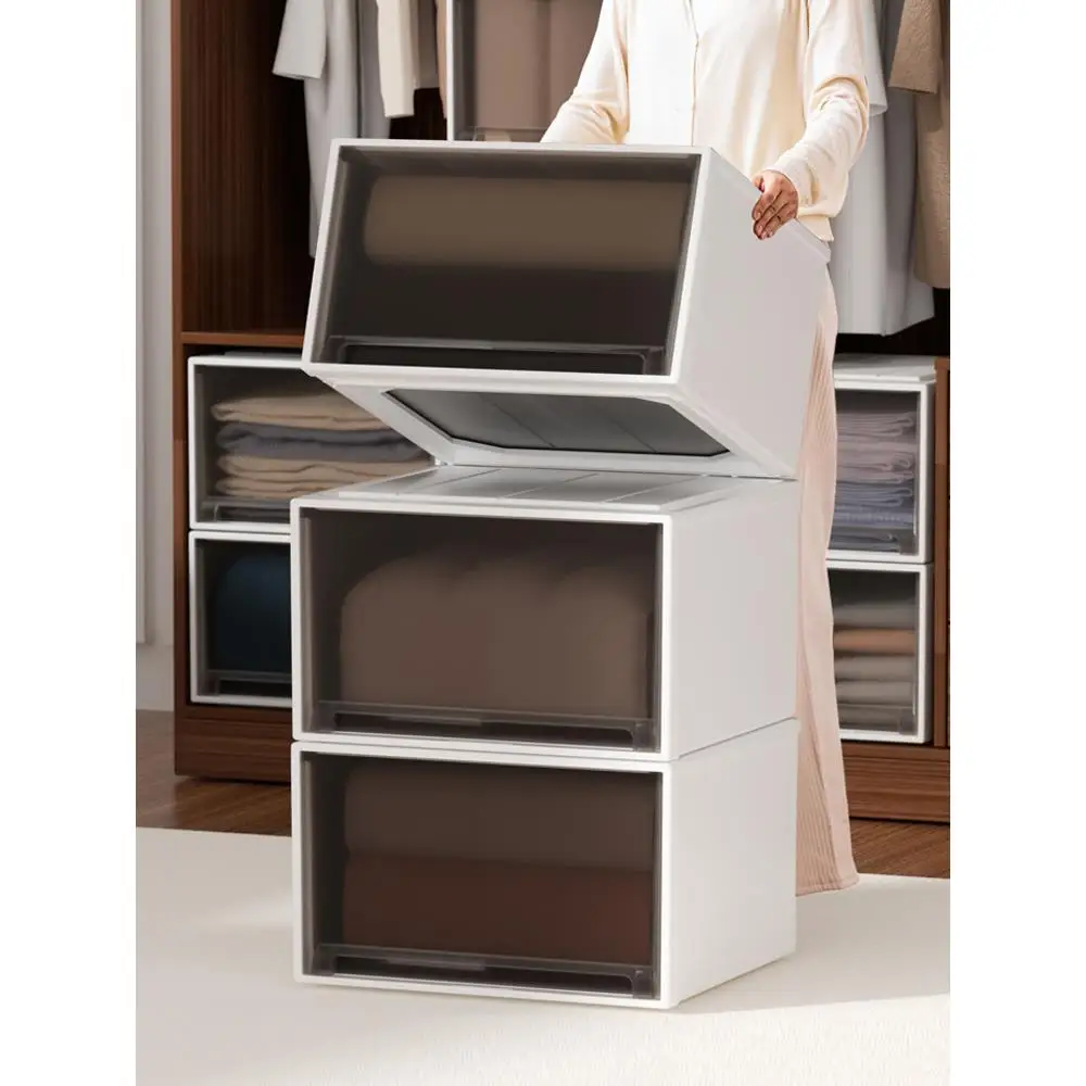 Plastic Clothing St…