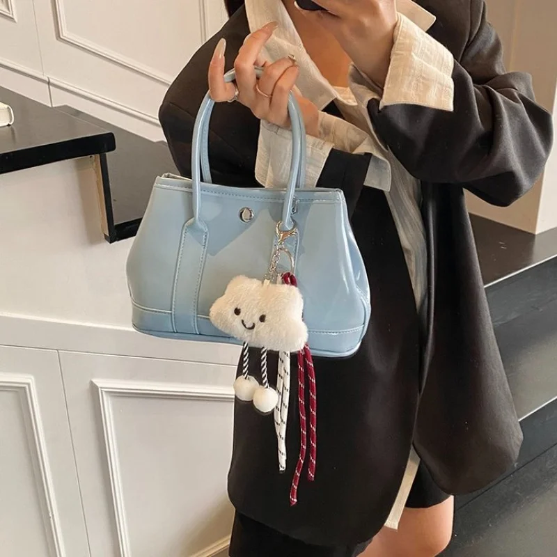 

Luxury Wide Strap Tote Bag For Women Designer Inspired Comfortable Shoulder Bag