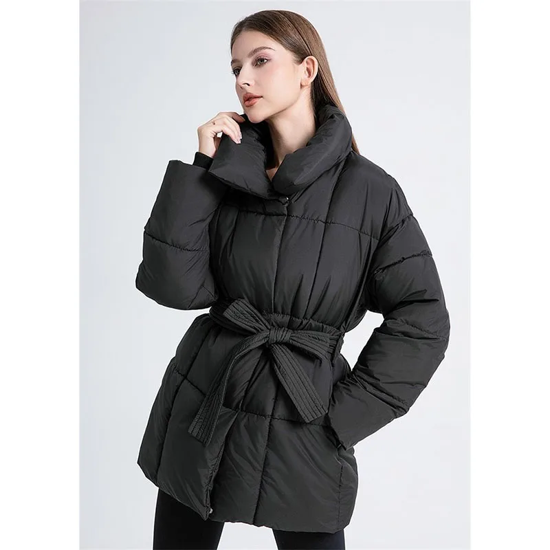 عالية الجودة أسفل معطف المرأة Parkas2025 شتاء جديد دافئ الخصر القطن وسادة مبطنة الإناث الكورية معطف طويل السيدات معطف خارجي