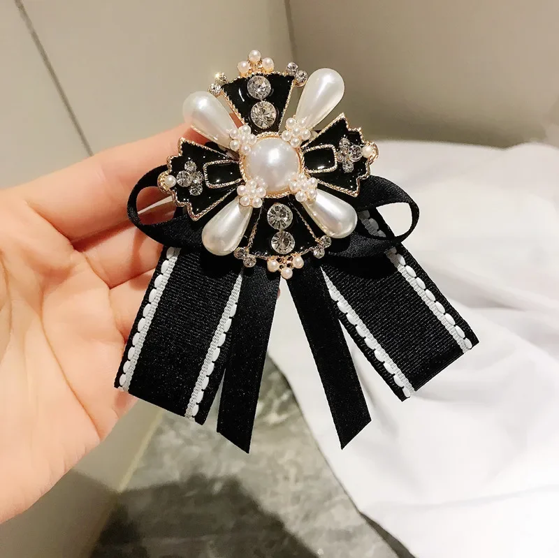 Korean Cloth Art Bow Tie Brooch Pin Pearl Crystal Lapel Pin and Brooches Dress Shirt Cravat Badge Gifts for Women Accessories