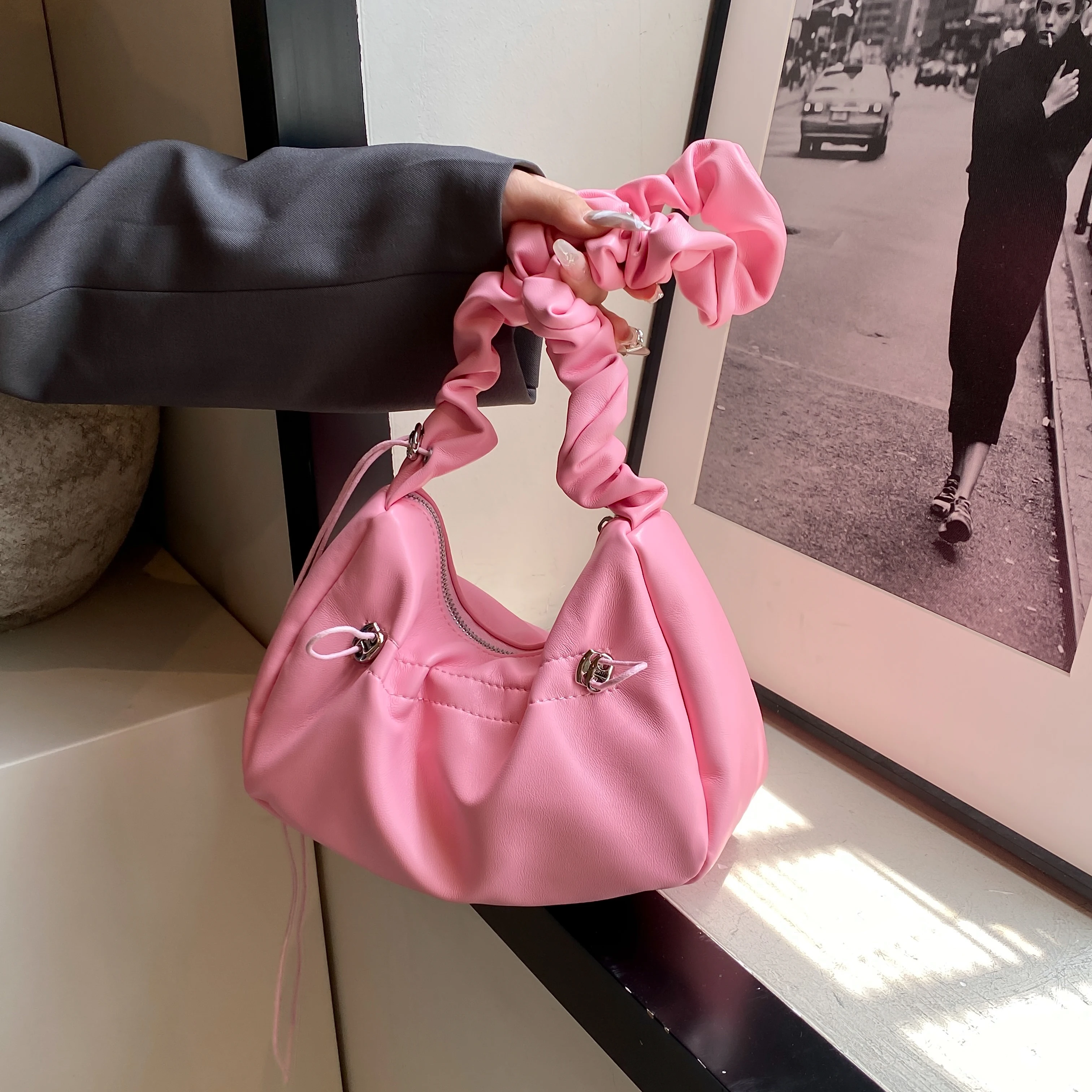 

PU Leather Sweet Shoulder Bags Cute Lady Sliver Handbags Fresh Pink Casual Totes For Women Solid Elegant Packages For Girls