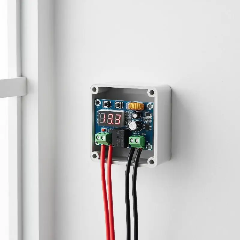 High Precision Low Voltage Disconnect Switch 12V-36V Digital LED Display Cut Off for Automotive Battery Protection