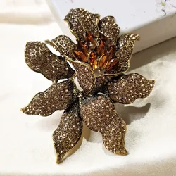 New Exquisite Flower Brooch Autumn Winter Women's Fashion Corsage Accessories Buckles Men's Blazer Lapel Pins