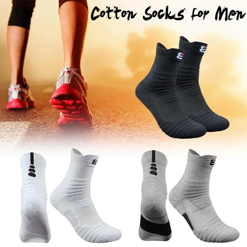 A pair of Basketball Socks Man Long Thickening Towel Bottom Cotton Socks Outdoors Run Badminton Tennis Sport Socks