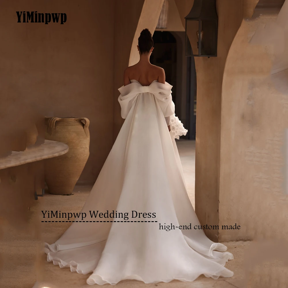 Luxuriöse kurze Brautkleider, A-Linie, trägerlos, Perlen, Blumenapplikationen, ärmelloses Brautkleid, Mini-Abschlussball-Partykleid, individuell gestaltet