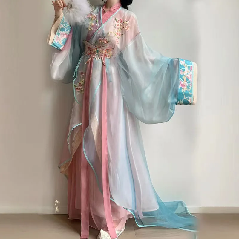 Warring States Robe Weijin Dynasty Floral Embroidered Hanfu Dress Traditional Chinese Palace Style Princess Cosplay Costumes