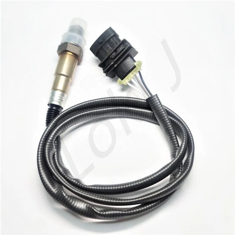 

The rear right of the new oxygen sensor OE: 95B906203C is applicable to Porsche McKay 3.0T/3.6T (2014.04-2018.07)