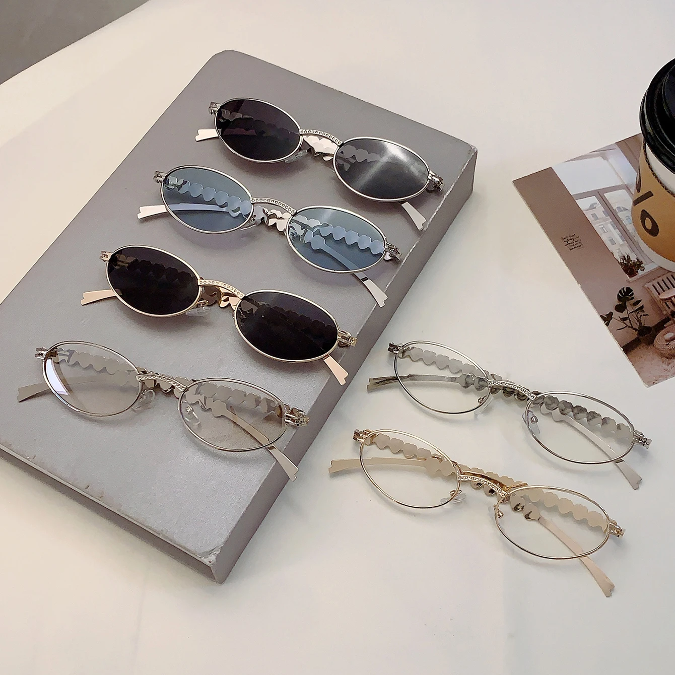 KAMMPT Fashion Heart Rhinestone Shiny Shades Luxury Brand Metal Women Decor Sunglasses Vintage Oval Design Ladies Sun Glasses