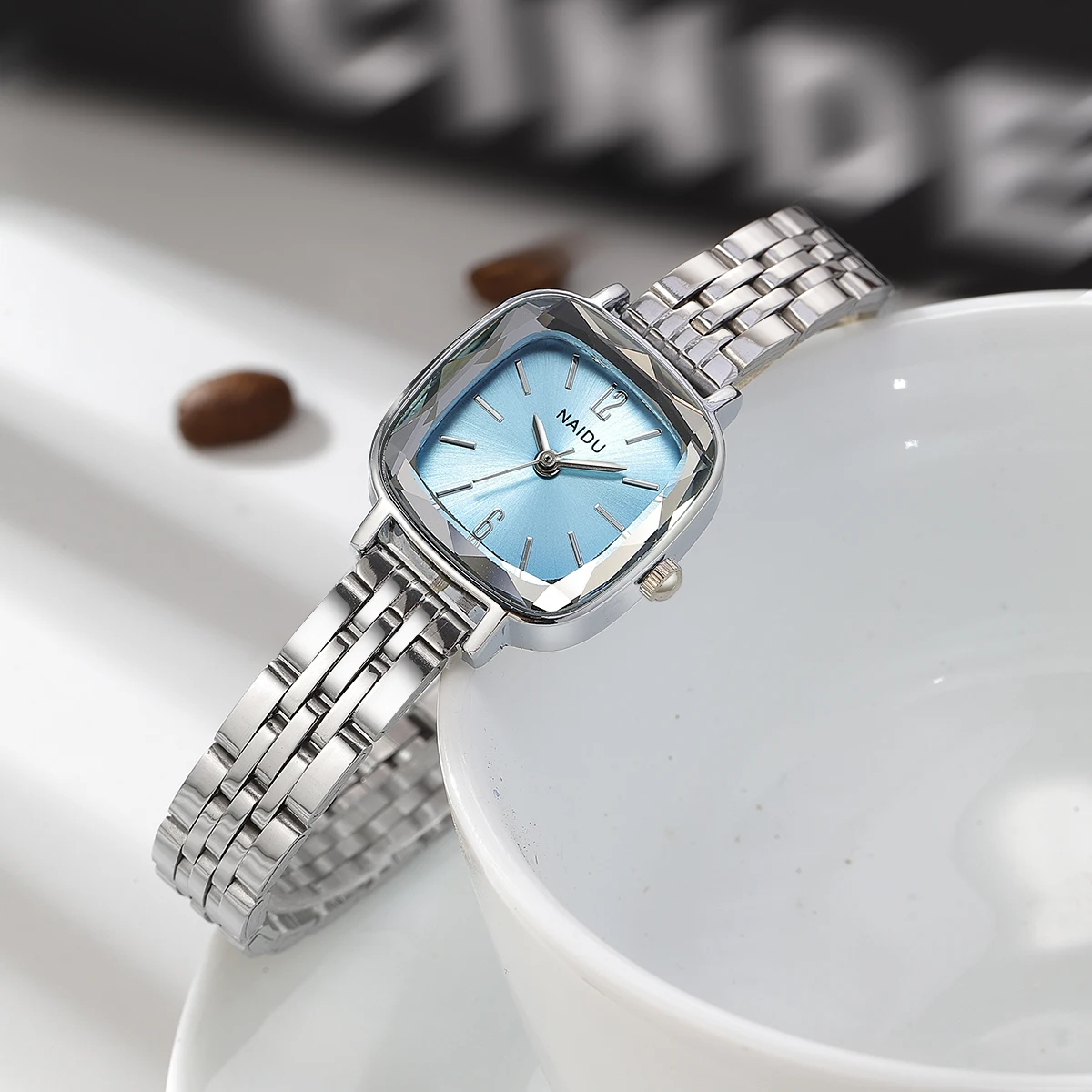 

Fashionable Casual Simple Versatile Stainless Steel Strap Quartz Watch Women's Watch
