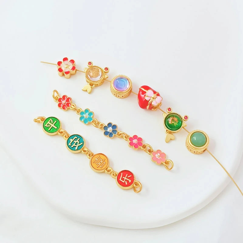 2 parça aptal altın kakma yeşim ve yağ damlayan sevinç küçük papatya küçük balık aşk kolye DIY takı boncuk aksesuarları