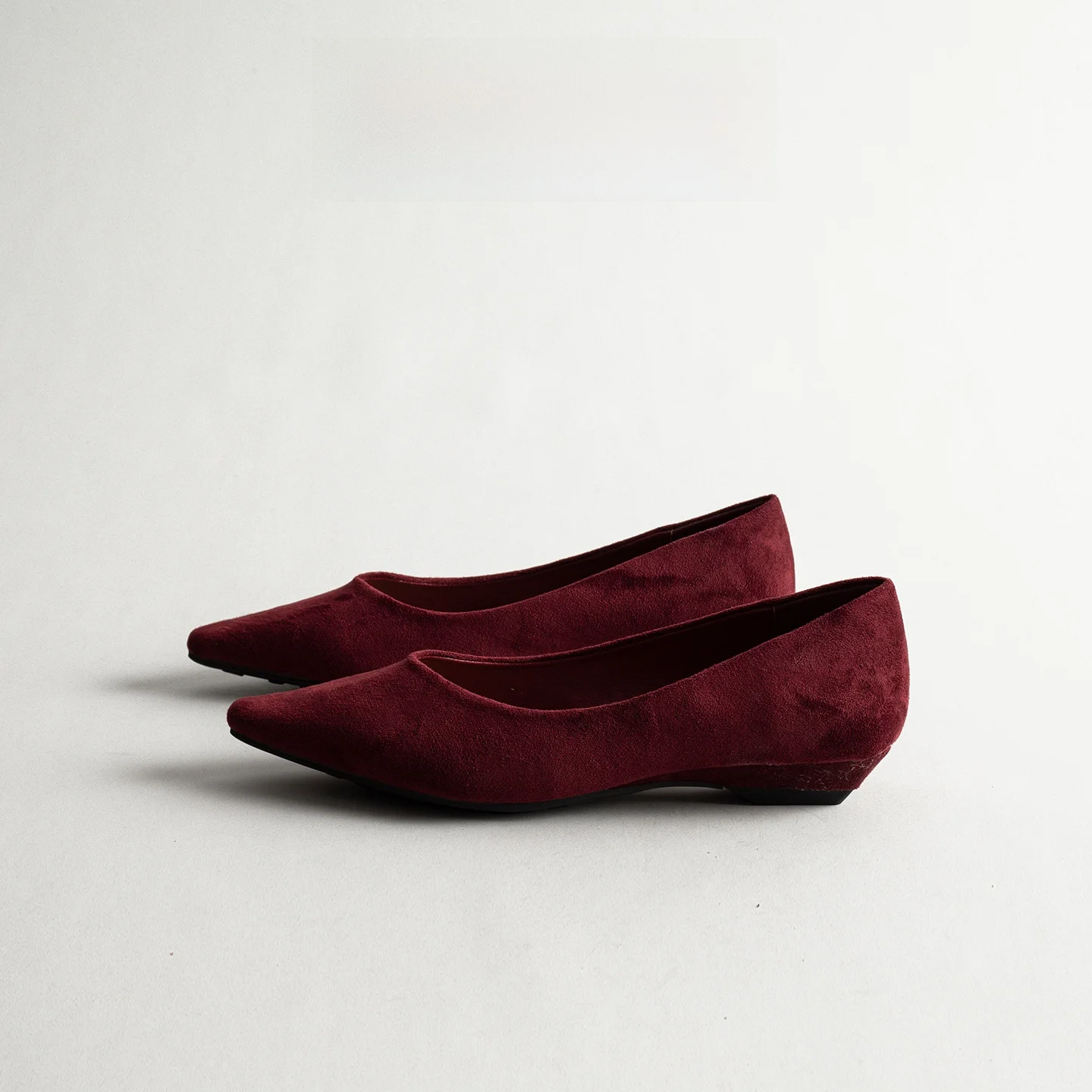 elegant-velvet-surface-pointed-toe-slip-on-shoes-women's-small-slope-heel-versatile-commute-fashionable-ballet-flat-shoes