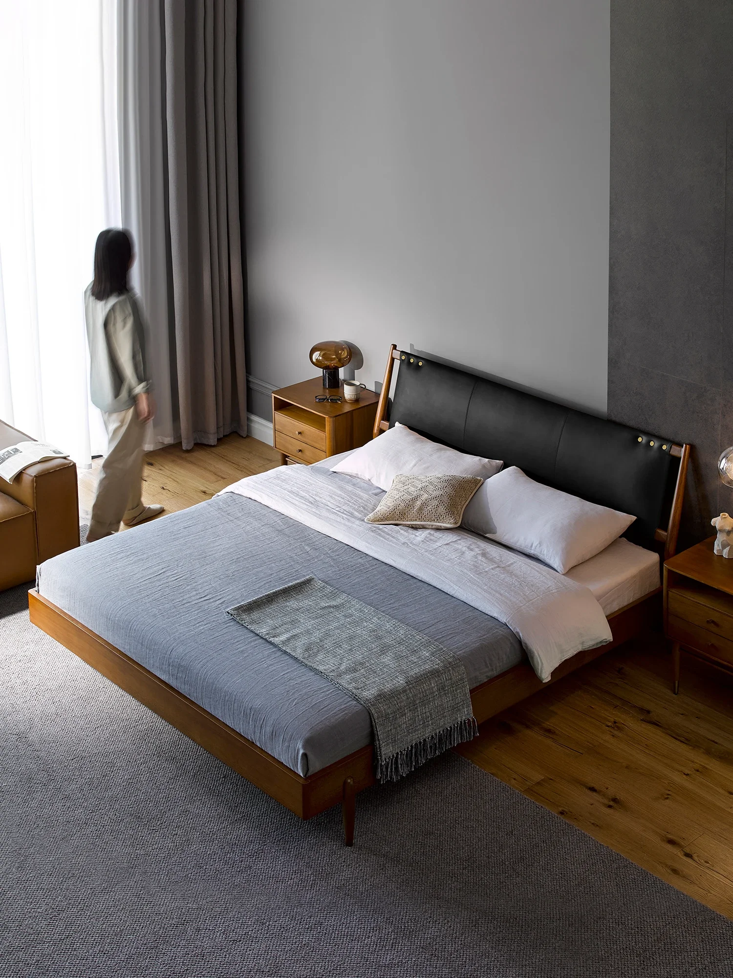 Nordic light luxury leather bed first layer cowhide medieval retro master bedroom bed 1.8 meters double bed solid wood