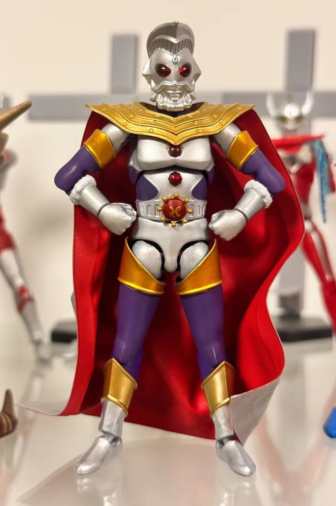 In Magazzino Originale Bandai Ultraman Giocattoli Giocattolo Alimentare Super Dinamico A α 13 Proiettile Max Ultraman King Anime Action Figure Modello Giocattolo Regalo