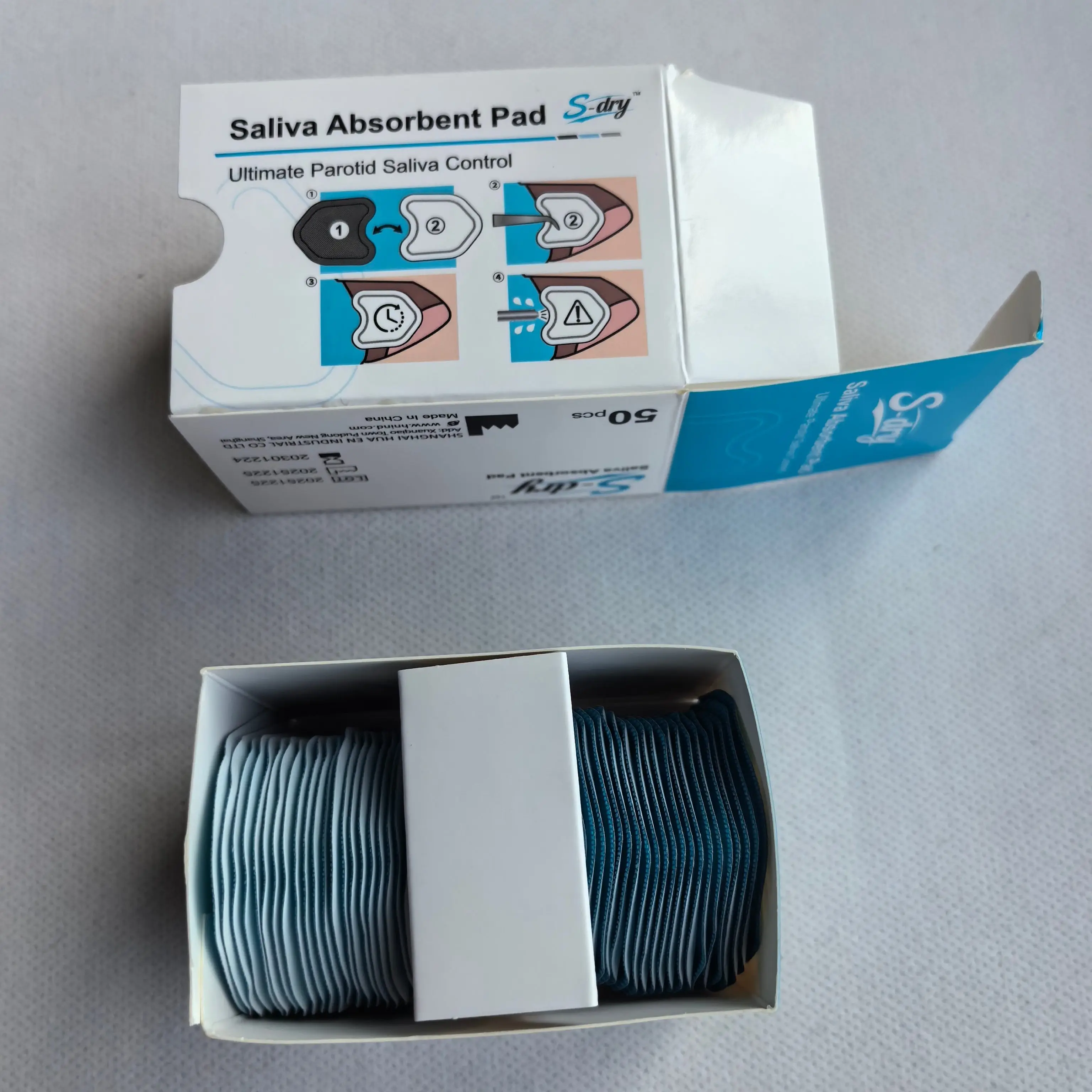 50Pcs/Box Disposable Dental Saliva Absorbent Pad Effective Parotid Saliva Isolation Pads for Dental Clinic